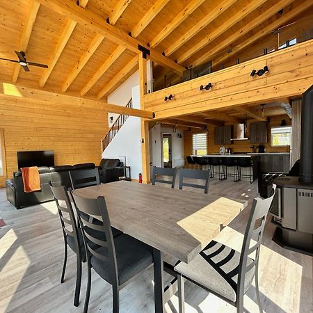 Chalets Domaine Otis Saint-Felix-d'Otis ภายนอก รูปภาพ