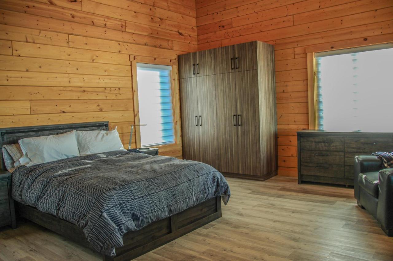 Chalets Domaine Otis Saint-Felix-d'Otis ภายนอก รูปภาพ