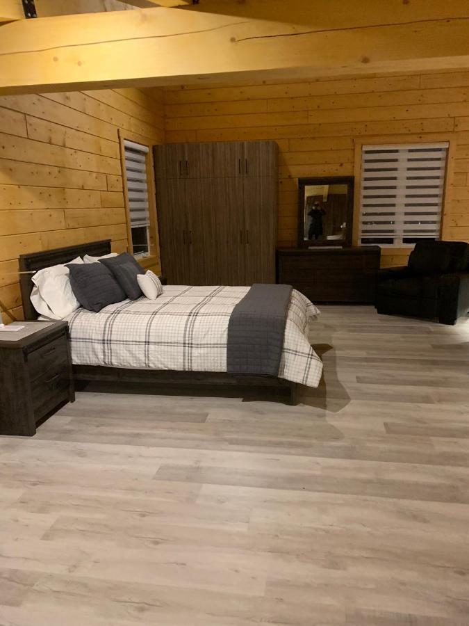 Chalets Domaine Otis Saint-Felix-d'Otis ภายนอก รูปภาพ