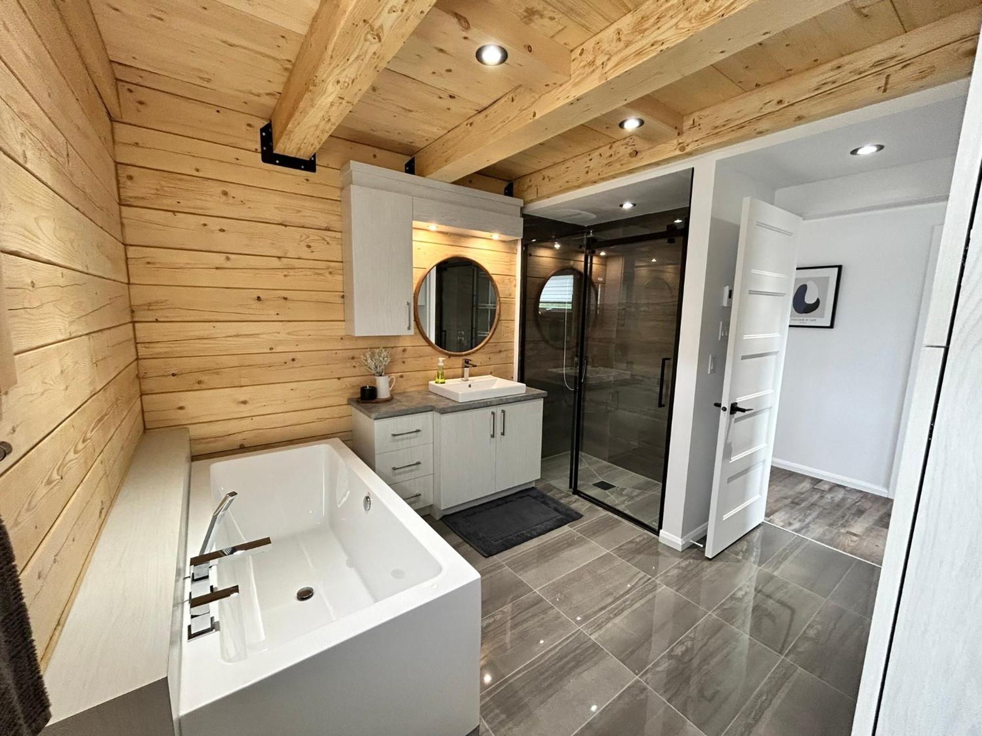 Chalets Domaine Otis Saint-Felix-d'Otis ภายนอก รูปภาพ