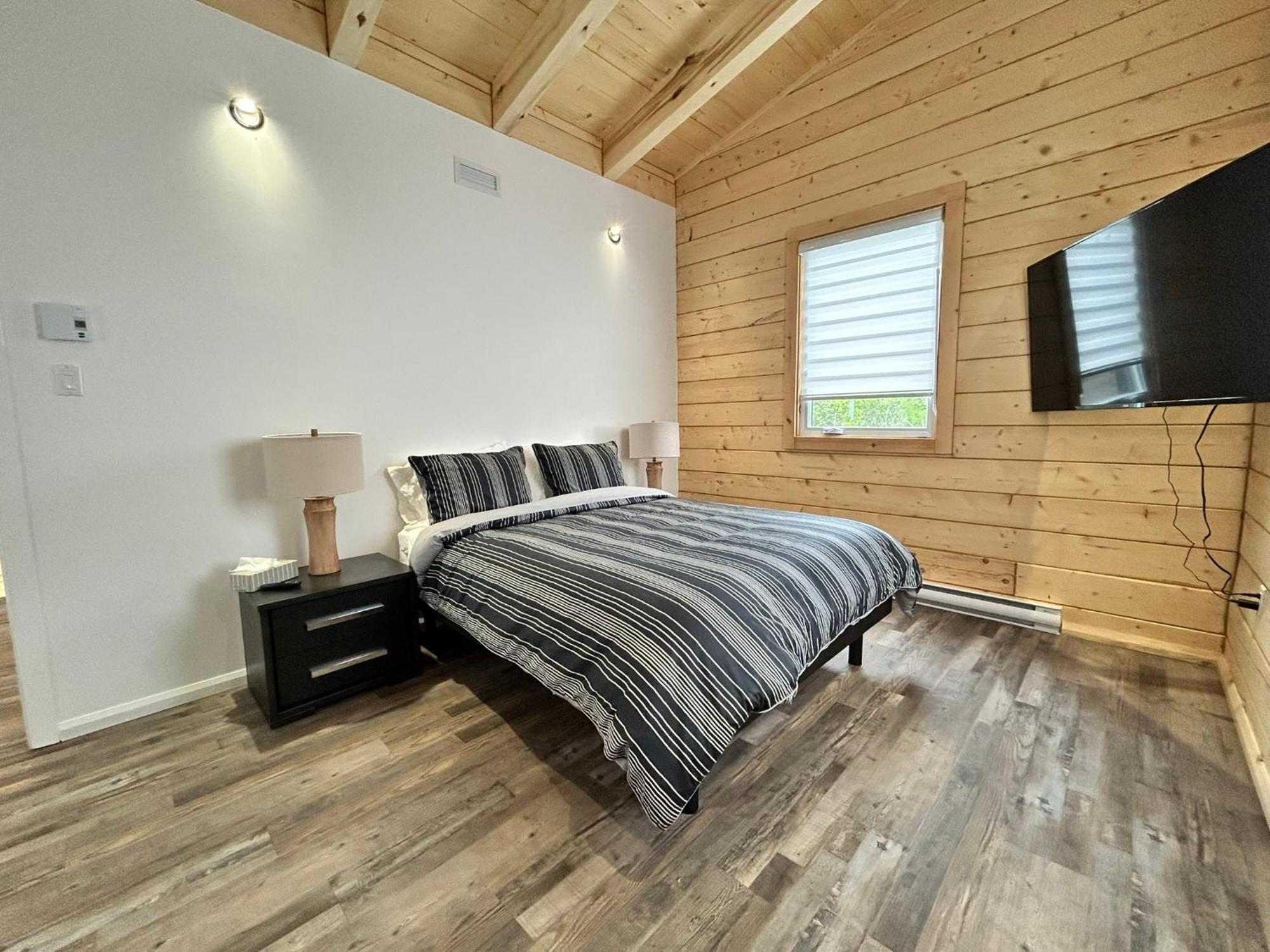 Chalets Domaine Otis Saint-Felix-d'Otis ภายนอก รูปภาพ